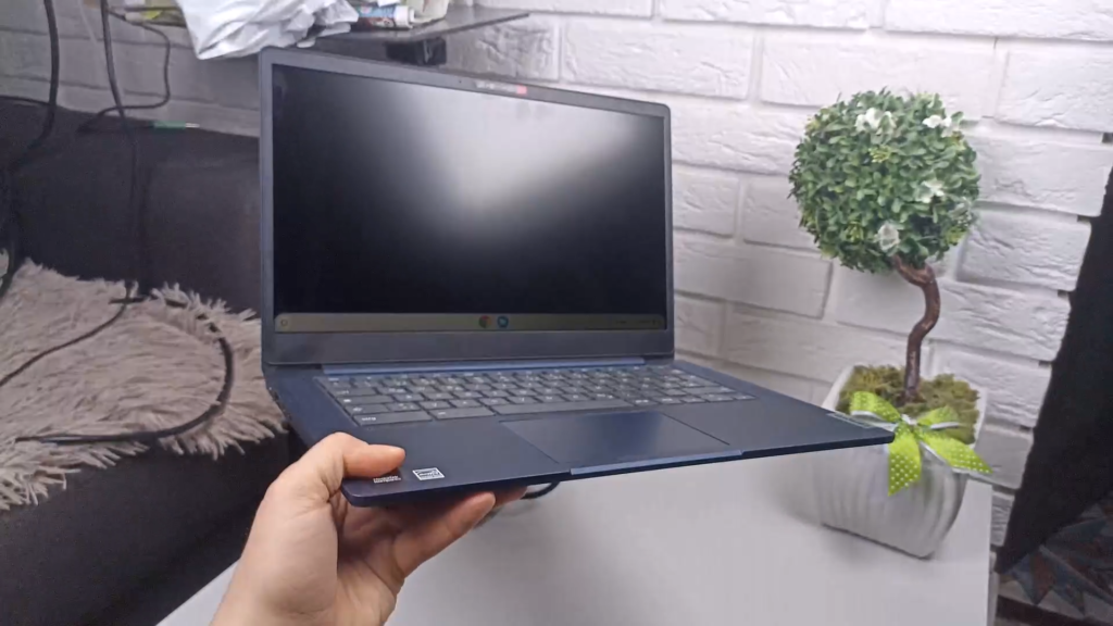 Review of Lenovo Newest Flagship Chromebook